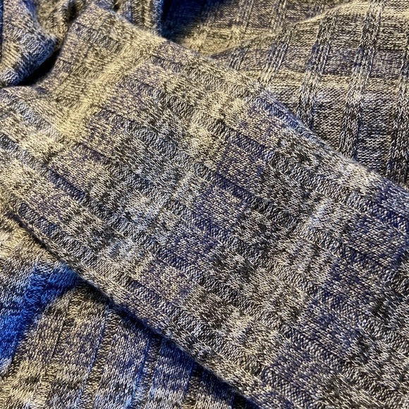 𝅺Knox Rose Handkerchief Hem Tunic Sweater Blue and Gray Size Small - Picture 5 of 10